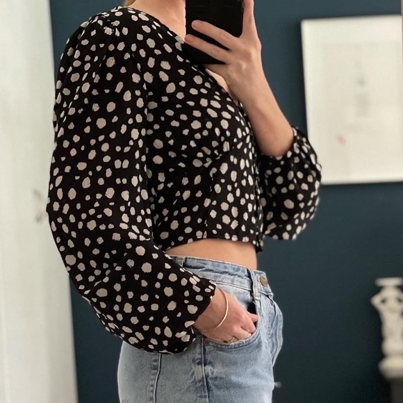 Black and Cream Patterned Blouse - Picture 8 of 8